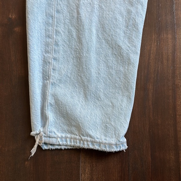 AE Ripped Mom Jean - Picture 4 of 8